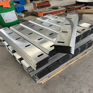 Tired of frequent blade changes & high downtime? Our crusher blades cut costs, not just materials.